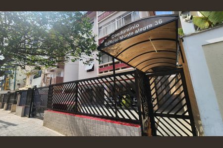 Apartamento para alugar com 70m², 2 quartos e 1 vaga Apartamento para alugar com 70m², 2 quartos e 1 vagaFachada