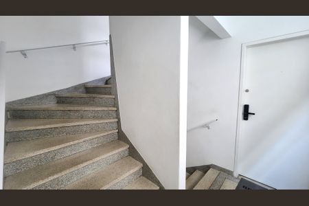 Apartamento para alugar com 70m², 2 quartos e 1 vaga Apartamento para alugar com 70m², 2 quartos e 1 vagaCorredor