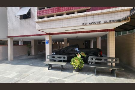 Apartamento para alugar com 70m², 2 quartos e 1 vaga Apartamento para alugar com 70m², 2 quartos e 1 vagaFachada