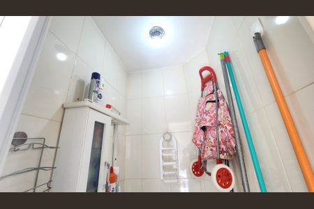 Apartamento para alugar com 70m², 2 quartos e 1 vaga Apartamento para alugar com 70m², 2 quartos e 1 vagaBanheiro de serviço