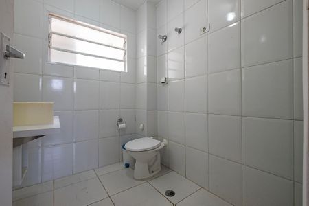 Banheiro de kitnet/studio para alugar com 1 quarto, 40m² em Jardim America, São Paulo