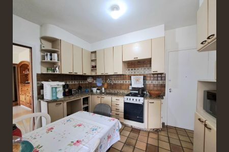 Apartamento à venda com 165m², 4 quartos e 2 vagas