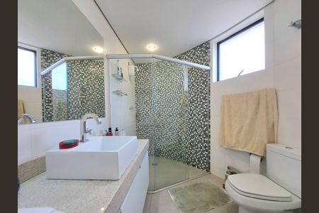 Apartamento à venda com 165m², 4 quartos e 2 vagas