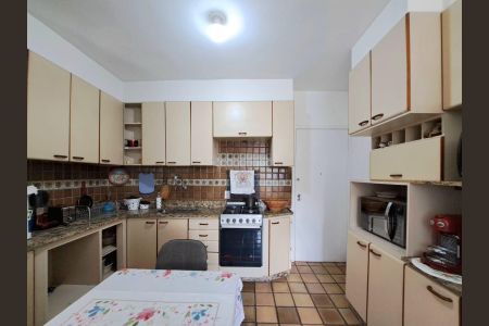 Apartamento à venda com 165m², 4 quartos e 2 vagas