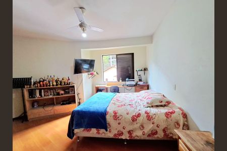 Apartamento à venda com 165m², 4 quartos e 2 vagas