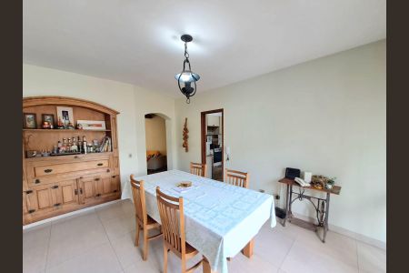 Apartamento à venda com 165m², 4 quartos e 2 vagas