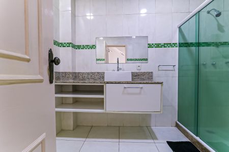 Casa de condomínio para alugar com 160m², 4 quartos e 2 vagas Casa de condomínio para alugar com 160m², 4 quartos e 2 vagasBanheiro Social