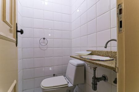 Casa de condomínio para alugar com 160m², 4 quartos e 2 vagas Casa de condomínio para alugar com 160m², 4 quartos e 2 vagasLavabo