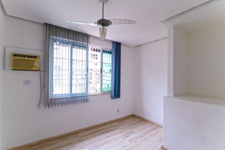 Casa de condomínio para alugar com 160m², 4 quartos e 2 vagas Casa de condomínio para alugar com 160m², 4 quartos e 2 vagasQuarto