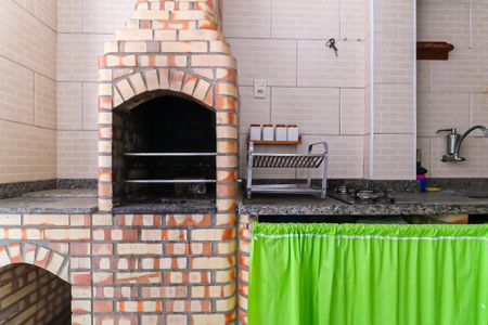 Casa de condomínio para alugar com 160m², 4 quartos e 2 vagas Casa de condomínio para alugar com 160m², 4 quartos e 2 vagasÁrea comum - Churrasqueira