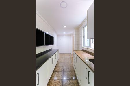 Casa de condomínio para alugar com 160m², 4 quartos e 2 vagas Casa de condomínio para alugar com 160m², 4 quartos e 2 vagasCozinha