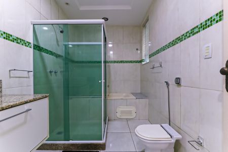 Casa de condomínio para alugar com 160m², 4 quartos e 2 vagas Casa de condomínio para alugar com 160m², 4 quartos e 2 vagasBanheiro Social