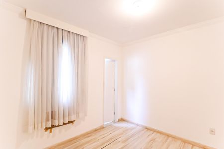 Casa de condomínio para alugar com 160m², 4 quartos e 2 vagas