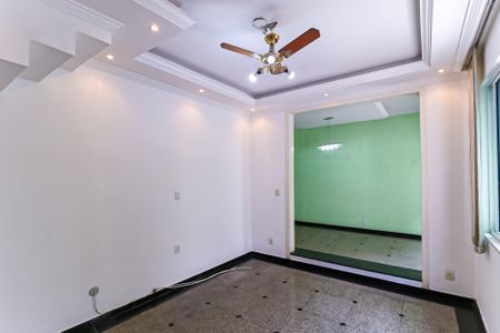 Casa de condomínio para alugar com 160m², 4 quartos e 2 vagas Casa de condomínio para alugar com 160m², 4 quartos e 2 vagasSala