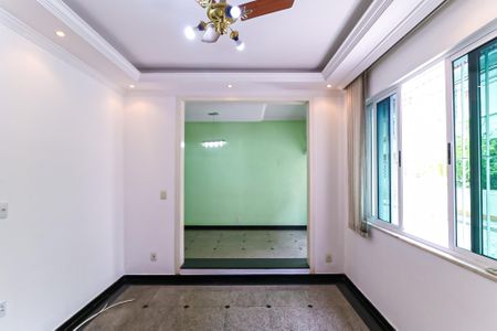 Casa de condomínio para alugar com 160m², 4 quartos e 2 vagas Casa de condomínio para alugar com 160m², 4 quartos e 2 vagasSala