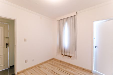 Casa de condomínio para alugar com 160m², 4 quartos e 2 vagas