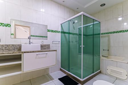 Casa de condomínio para alugar com 160m², 4 quartos e 2 vagas Casa de condomínio para alugar com 160m², 4 quartos e 2 vagasBanheiro Social