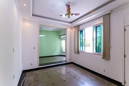 Casa de condomínio para alugar com 160m², 4 quartos e 2 vagas Casa de condomínio para alugar com 160m², 4 quartos e 2 vagasSala