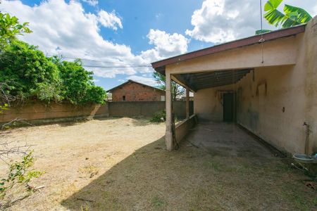 Casa à venda com 72m², 2 quartos e 1 vaga