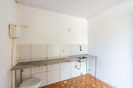 Casa à venda com 72m², 2 quartos e 1 vaga