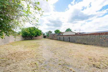 Casa à venda com 72m², 2 quartos e 1 vaga