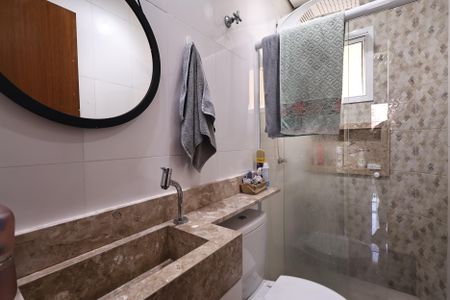 Apartamento à venda com 64m², 2 quartos e 2 vagasBanheiro da Suíte