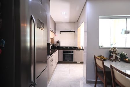 Apartamento à venda com 64m², 2 quartos e 2 vagasCozinha