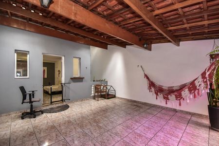 Varanda de casa à venda com 3 quartos, 200m² em Jardim Monte Kemel, São Paulo