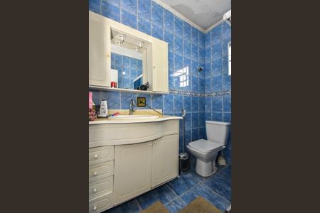 Casa à venda com 200m², 3 quartos e 3 vagasBanheiro Suíte 