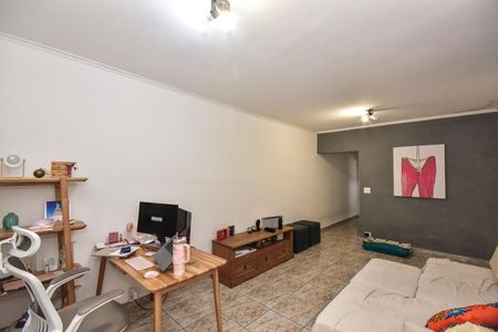 Sala de casa à venda com 3 quartos, 200m² em Jardim Monte Kemel, São Paulo