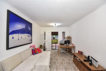 Casa à venda com 200m², 3 quartos e 3 vagasSala