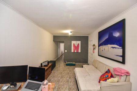 Casa à venda com 200m², 3 quartos e 3 vagasSala