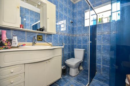 Casa à venda com 200m², 3 quartos e 3 vagasBanheiro Suíte 