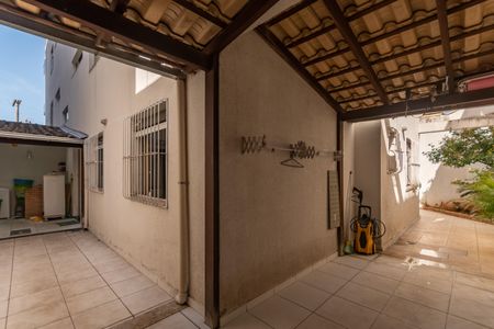 Apartamento à venda com 172m², 3 quartos e 1 vaga Apartamento à venda com 172m², 3 quartos e 1 vagaÁrea Privativa