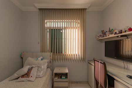 Apartamento à venda com 172m², 3 quartos e 1 vaga Apartamento à venda com 172m², 3 quartos e 1 vagaQuarto 2