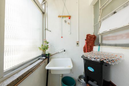 Apartamento à venda com 97m², 2 quartos e sem vagaÁrea de Serviço