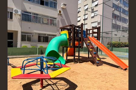 Apartamento à venda com 97m², 2 quartos e sem vagaÁrea comum - Playground