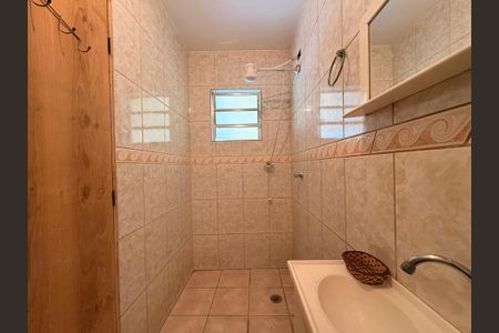 Casa à venda com 360m², 4 quartos e 5 vagasBanheiro de serviço