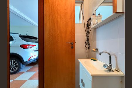 Casa à venda com 360m², 4 quartos e 5 vagasLavabo 2