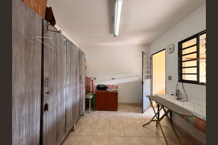 Casa à venda com 360m², 4 quartos e 5 vagasQuarto de Serviço