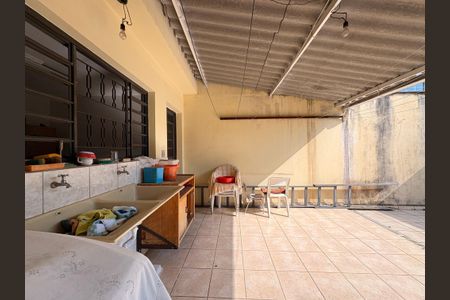 Casa à venda com 360m², 4 quartos e 5 vagasLavanderia 2