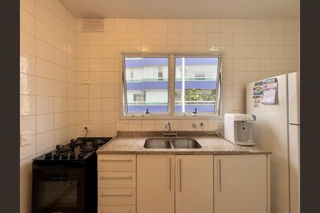 Apartamento para alugar com 115m², 3 quartos e 3 vagas Apartamento para alugar com 115m², 3 quartos e 3 vagasCozinha