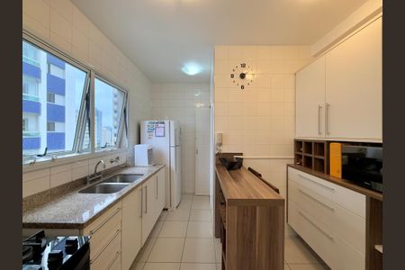 Apartamento para alugar com 115m², 3 quartos e 3 vagas Apartamento para alugar com 115m², 3 quartos e 3 vagasCozinha
