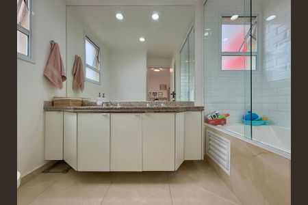 Apartamento para alugar com 115m², 3 quartos e 3 vagas Apartamento para alugar com 115m², 3 quartos e 3 vagasBanheiro Suíte 1