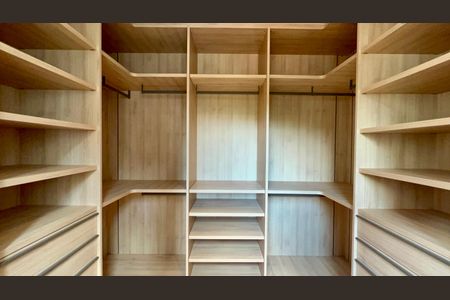 Apartamento à venda com 96m², 2 quartos e 1 vagaCloset da Suíte