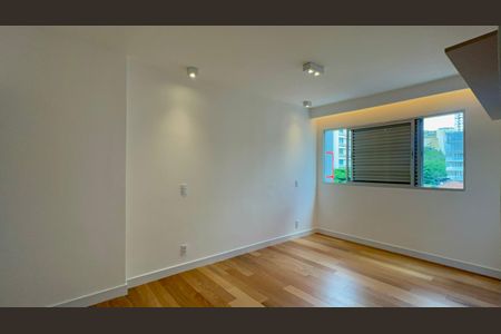 Apartamento à venda com 96m², 2 quartos e 1 vagaBanheiro da Suíte