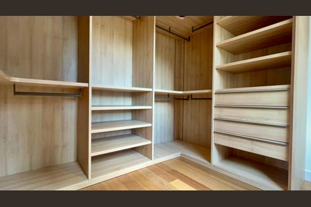 Apartamento à venda com 96m², 2 quartos e 1 vagaCloset da Suíte