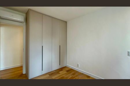 Quarto de apartamento à venda com 2 quartos, 96m² em Cerqueira César, São Paulo