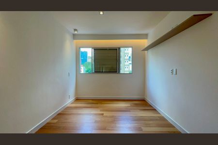 Apartamento à venda com 96m², 2 quartos e 1 vagaBanheiro da Suíte