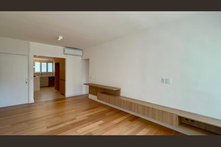 Sala de apartamento à venda com 2 quartos, 96m² em Cerqueira César, São Paulo